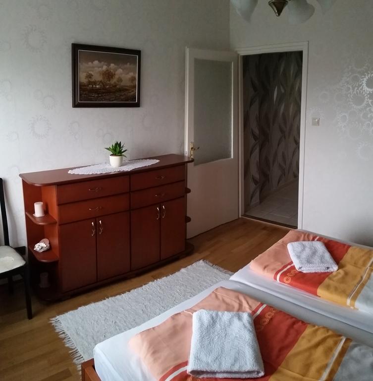 Fadora Apartman ティハニ 部屋 写真